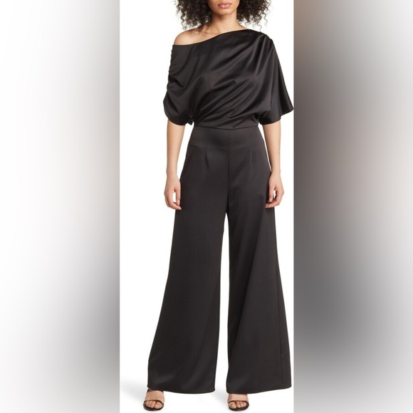 Elliatt | Amari Off the Shoulder Wide Leg Stain Jumpsuit - Picture 1 of 6